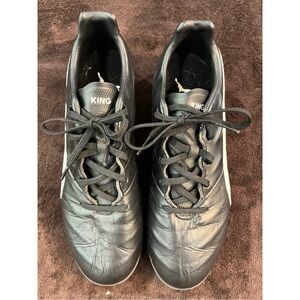 Puma Men’s King Pro 21 Turf Trainer Soccer Shoe Black White Size 8.5